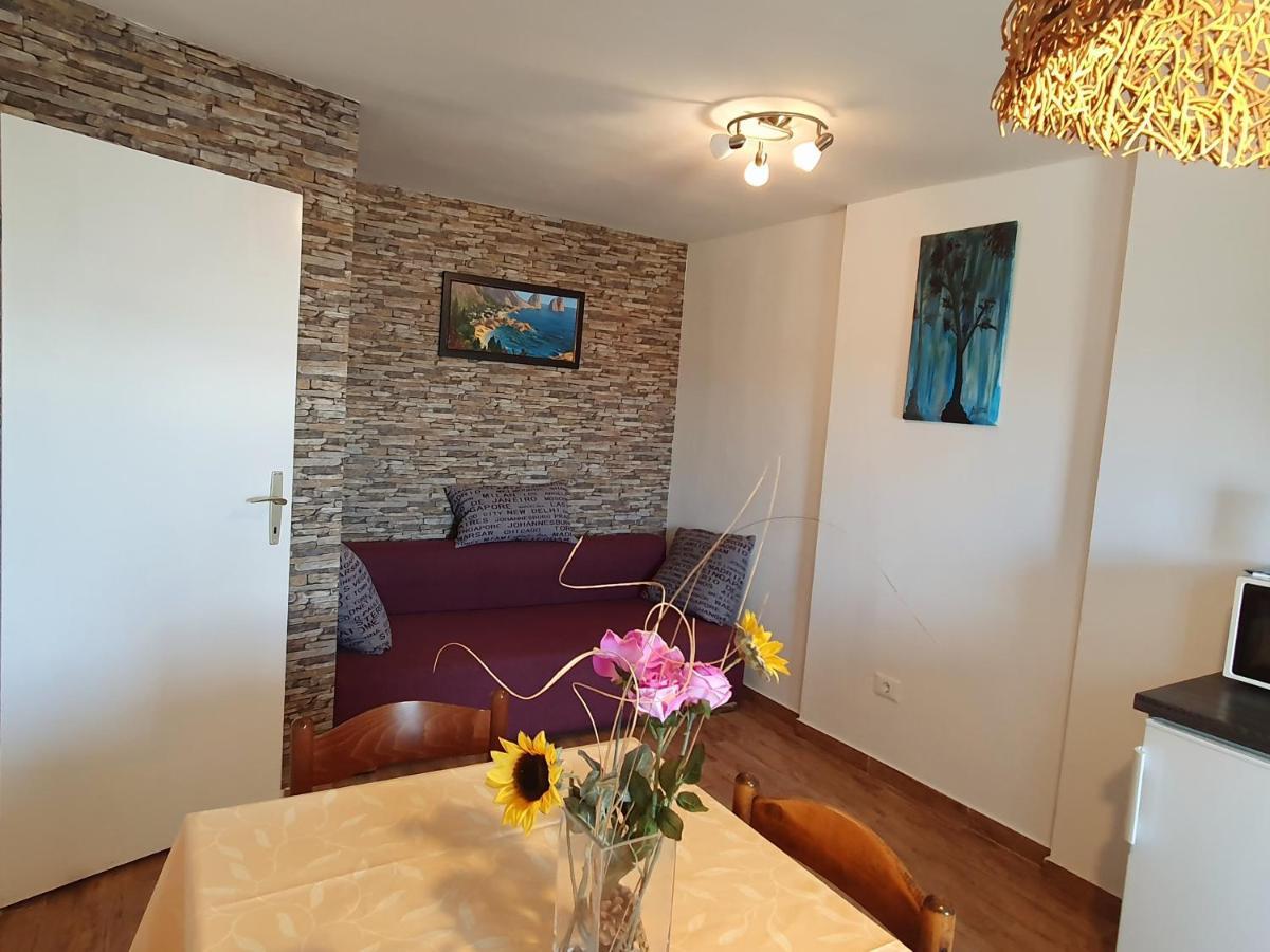 Apartments Kiwi Rovinj Luaran gambar