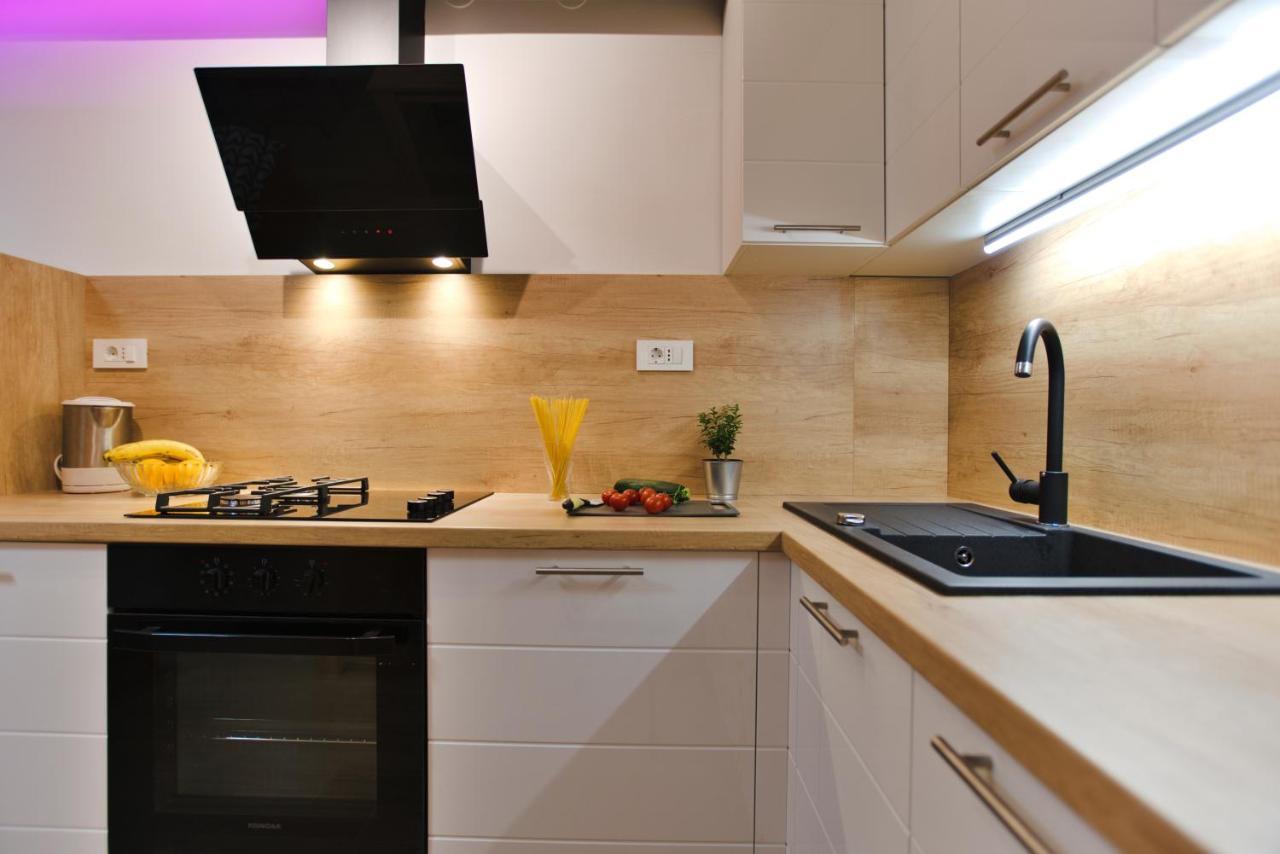 Apartments Kiwi Rovinj Luaran gambar