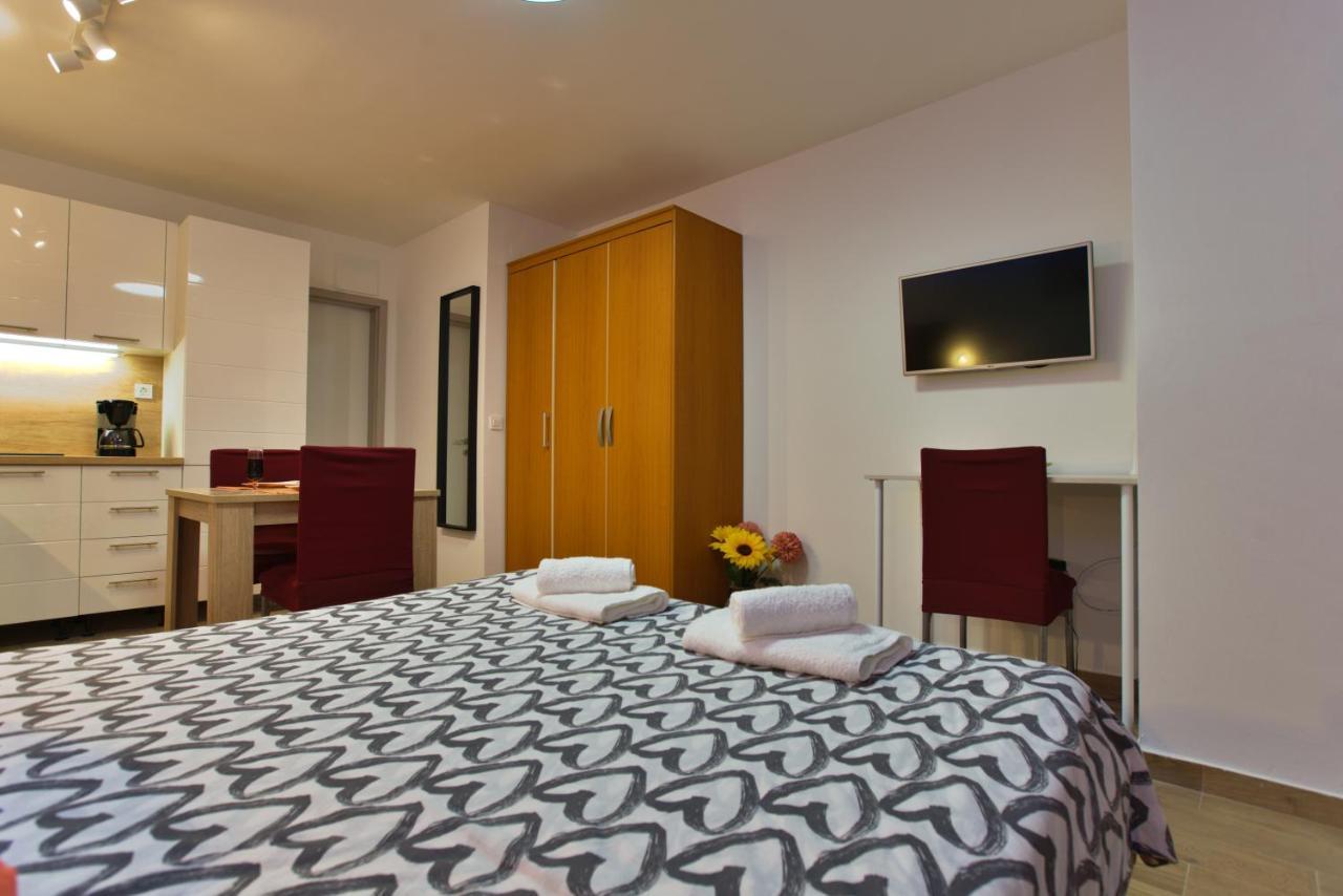 Apartments Kiwi Rovinj Luaran gambar