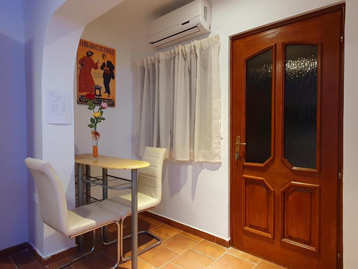 Apartments Kiwi Rovinj Luaran gambar