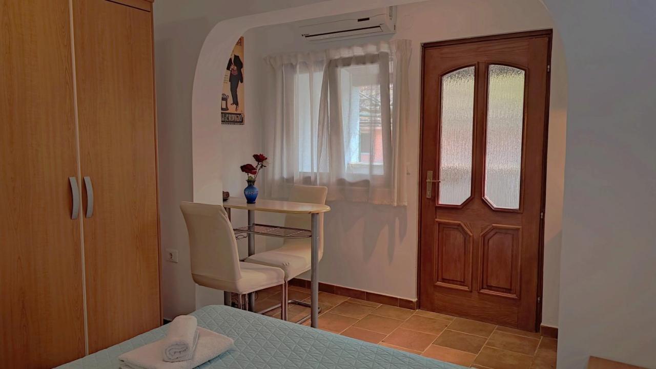 Apartments Kiwi Rovinj Luaran gambar
